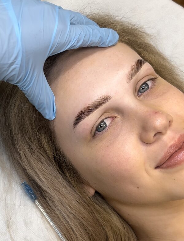 1 DAY IN-PERSON: ULTIMATE BROW COURSE - Image 7